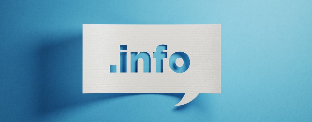 White chat bubble with info text on blue background. Horizontal composition with copy space.